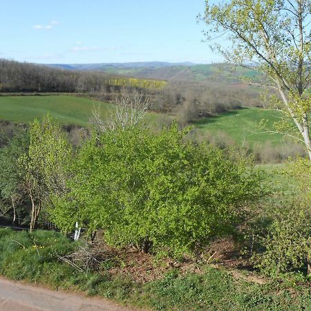 Chambre D'Hotes Des Monts Saint-Izaire Exterior photo
